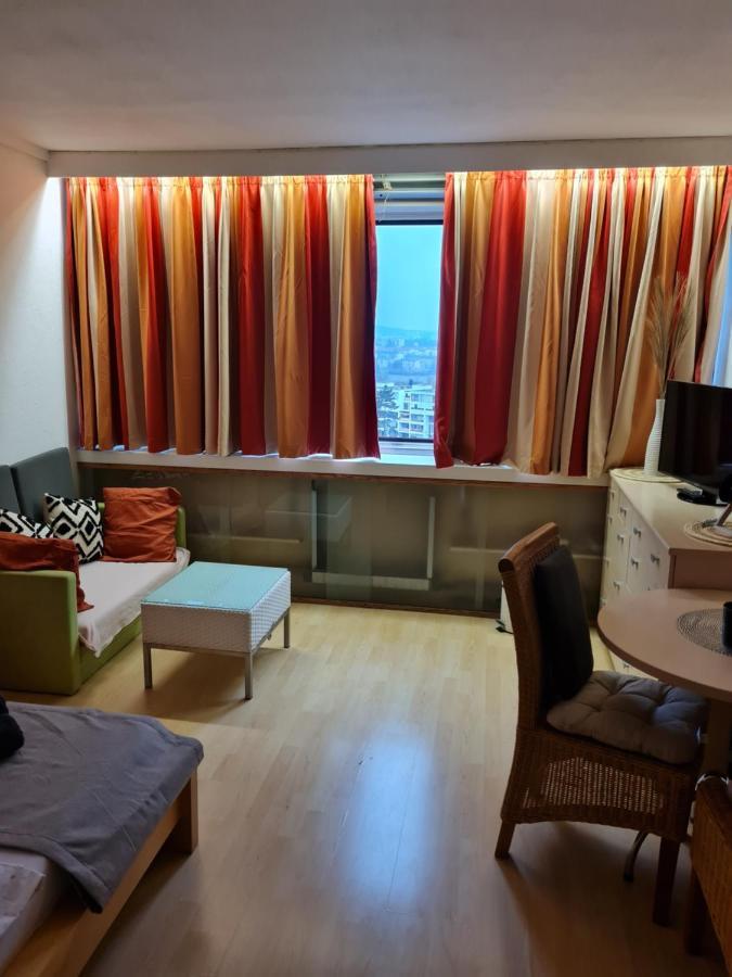 Eine Zimmer Apartment Stuttgart Exteriör bild